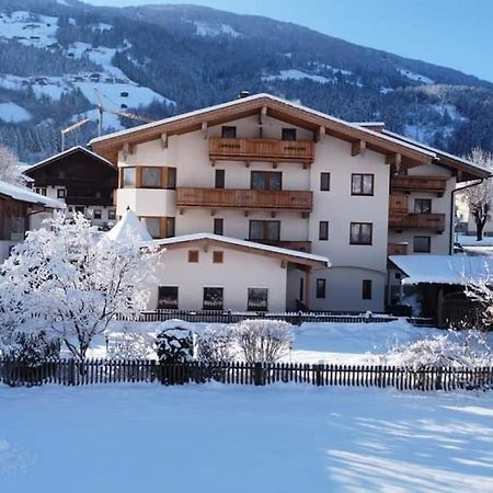 Landhaus Alpenherz Aschau Im Zillertal Exterior photo