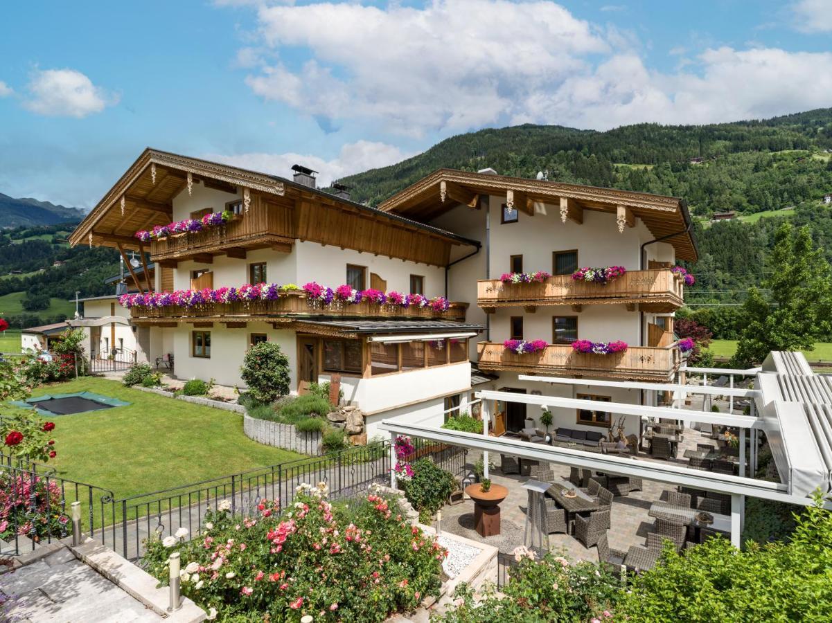 Landhaus Alpenherz Aschau Im Zillertal Exterior photo